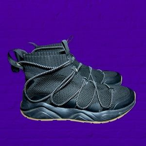 CHAMPION SNEAKERS - SIZE